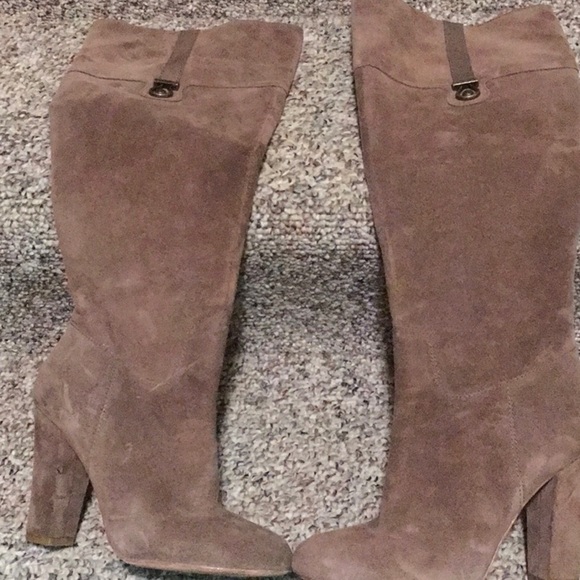 🎉🎈HOST PICK🎈🎉Joan and David Sterla suede boots - Picture 8 of 8